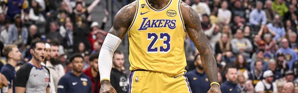 电玩游戏-谁受欢迎不再有争议？NBA球员社媒粉丝数发布 詹姆斯是库里三倍？